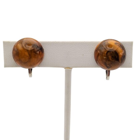 VTG Clip On Earrings Round Ball Honey Brown Swirl Lucite Resin MCM Retro Womens - Picture 1 of 16